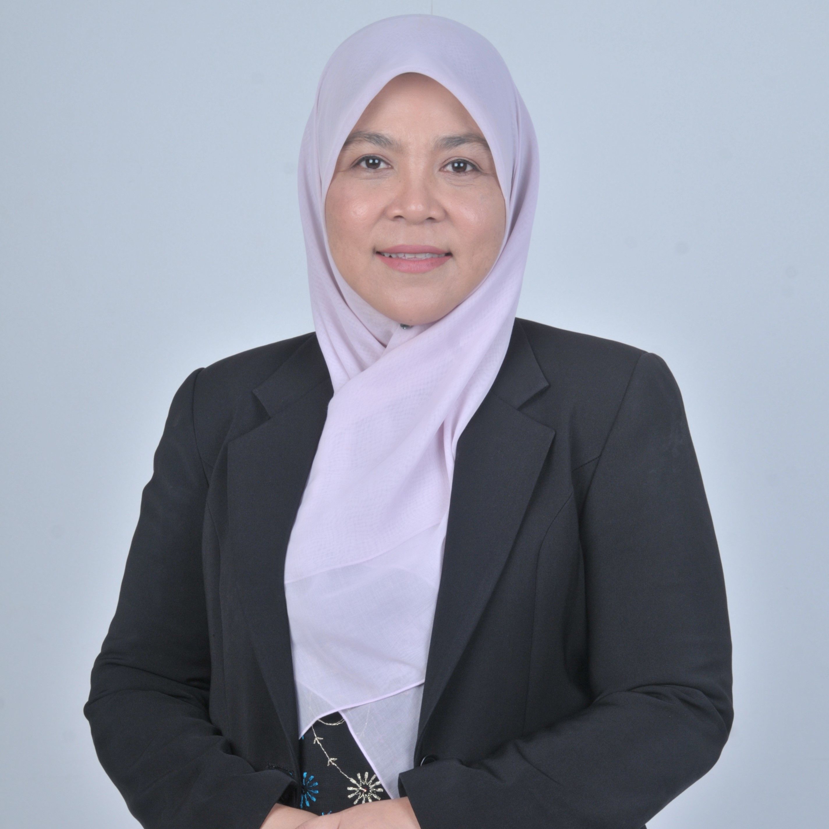 Assoc. Prof. Ts. Dr. Siti Zaharah Ishak (kvadrat).JPG